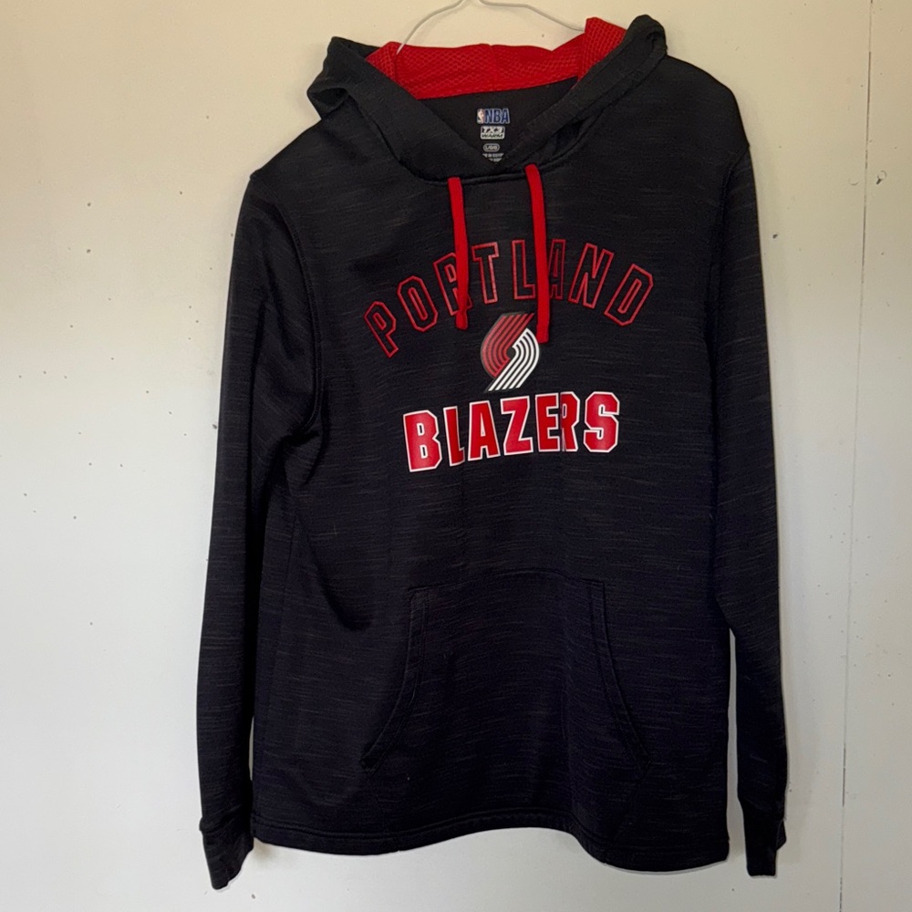 NBA 🏀 Portland Trailblazers 🌹 Men’s L Black and Red Hoodie